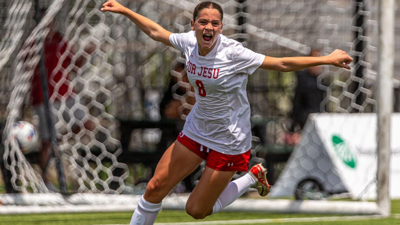 Cor Jesu's Maddie DiMaria named Gatorade national girls soccer player of the year
